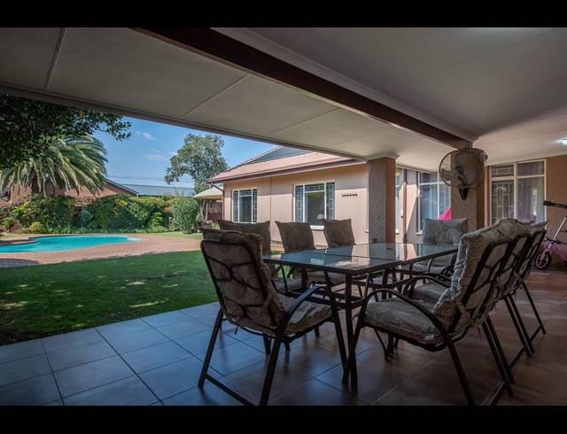4 BEDROOM HOUSE SOLD IN BRACKENHURST